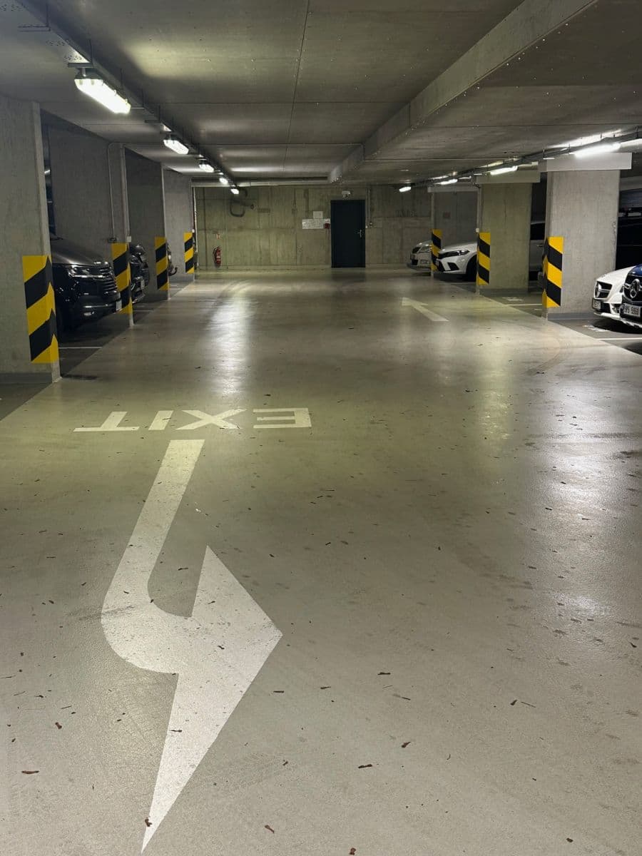 Prodej garáže 13 m², Nad Přehradou, Praha, Praha Prodej garáže 13 m², Nad Přehradou, Praha, Praha