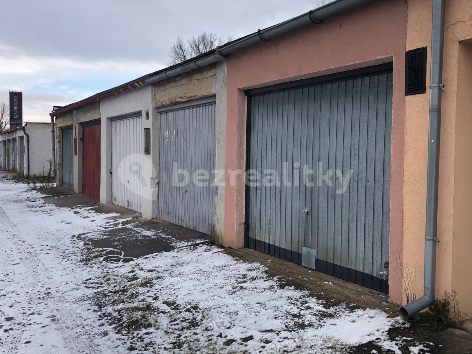 Prodej garáže 18 m², Mělník, Středočeský kraj Prodej garáže 18 m², Mělník, Středočeský kraj