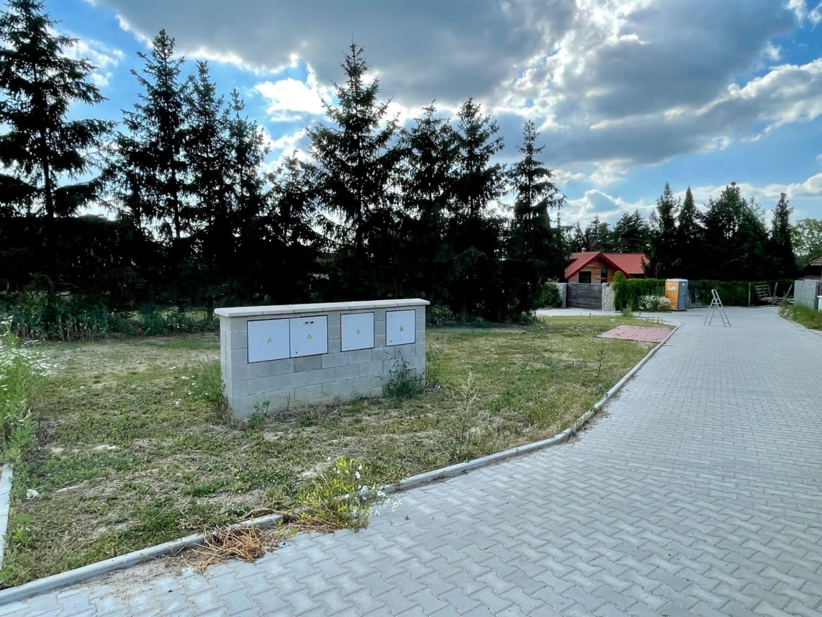 Prodej pozemku 843 m², Babice, Středočeský kraj Prodej pozemku 843 m², Babice, Středočeský kraj