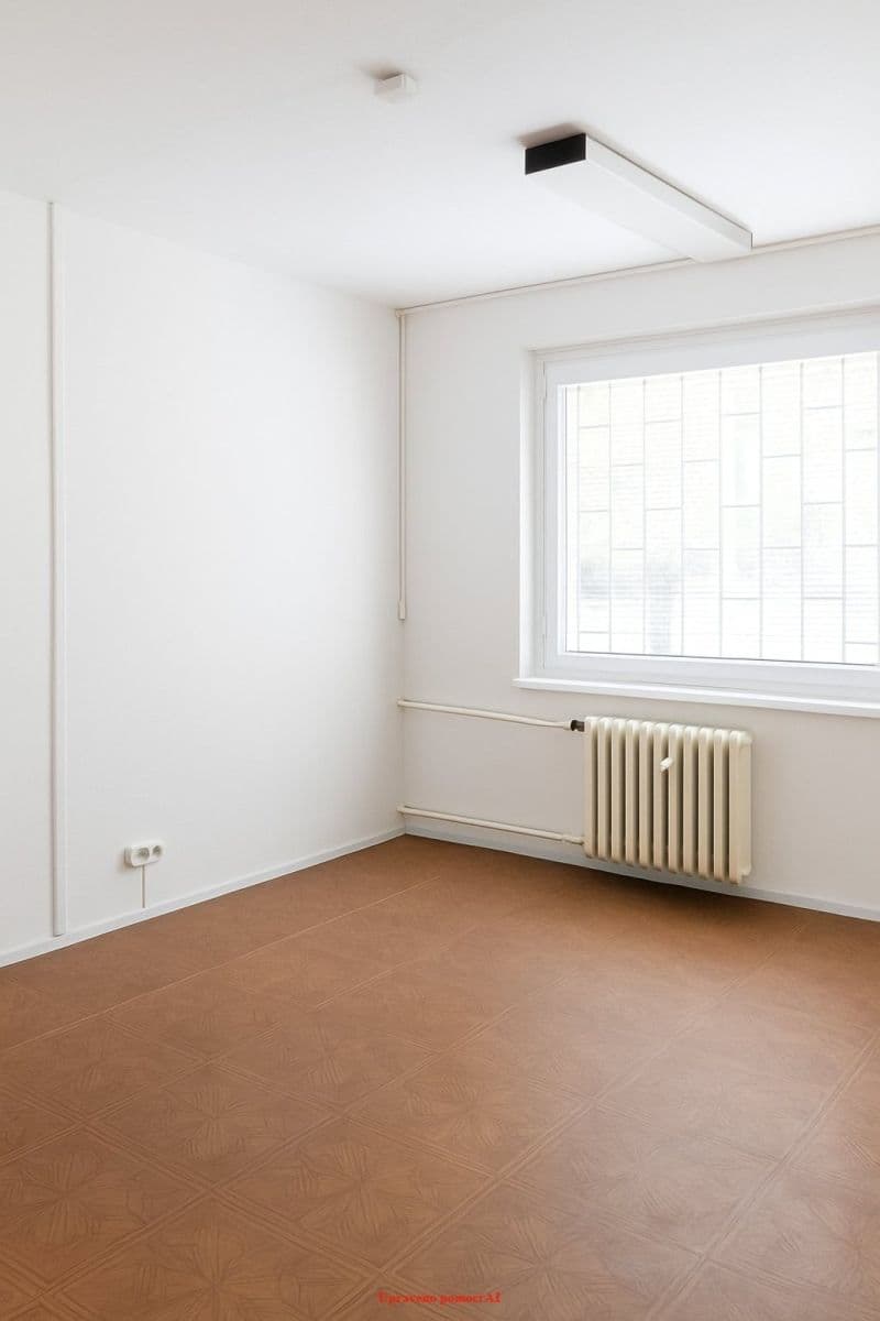 Pronájem nebytového prostoru 32 m², Okružní, Orlová, Moravskoslezský kraj Pronájem nebytového prostoru 32 m², Okružní, Orlová, Moravskoslezský kraj