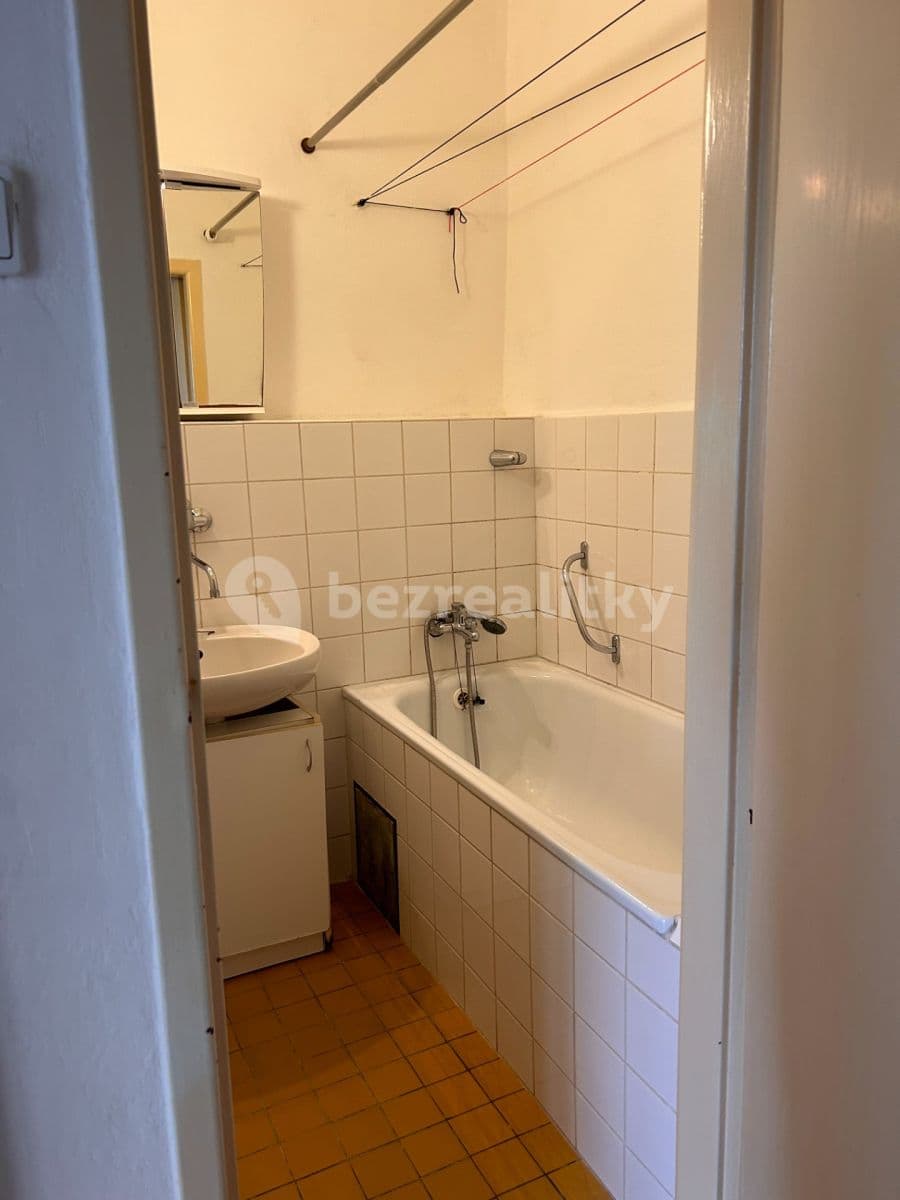 Pronájem bytu 2+1 58 m², Palackého třída, Pardubice, Pardubický kraj Pronájem bytu 2+1 58 m², Palackého třída, Pardubice, Pardubický kraj