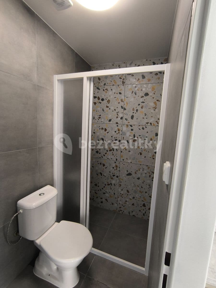 Pronájem bytu 1+kk 20 m², Jasmínová, Praha, Praha Pronájem bytu 1+kk 20 m², Jasmínová, Praha, Praha