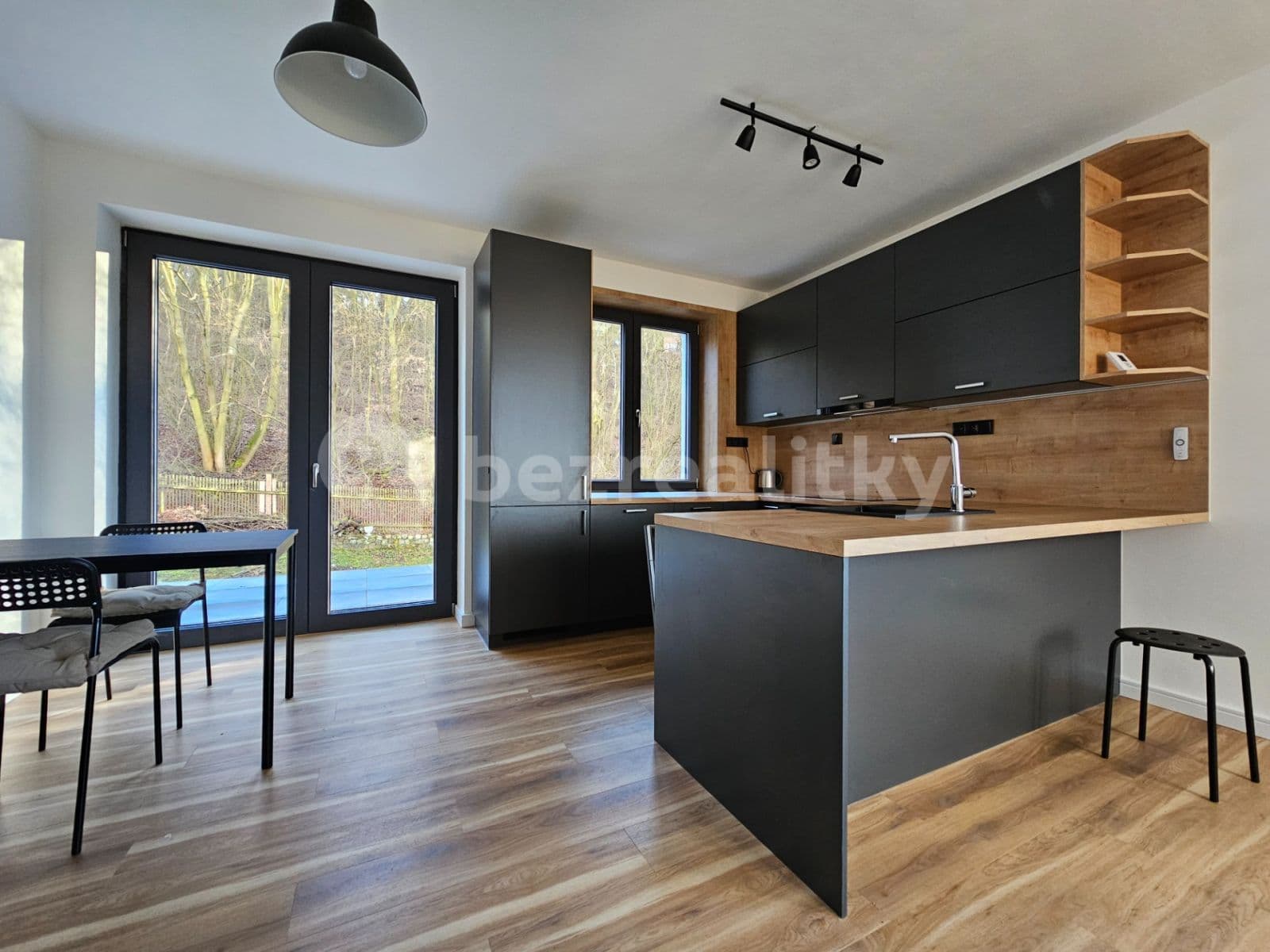 Pronájem bytu 4+kk 96 m², Dykova, Ústí nad Labem, Ústecký kraj Pronájem bytu 4+kk 96 m², Dykova, Ústí nad Labem, Ústecký kraj