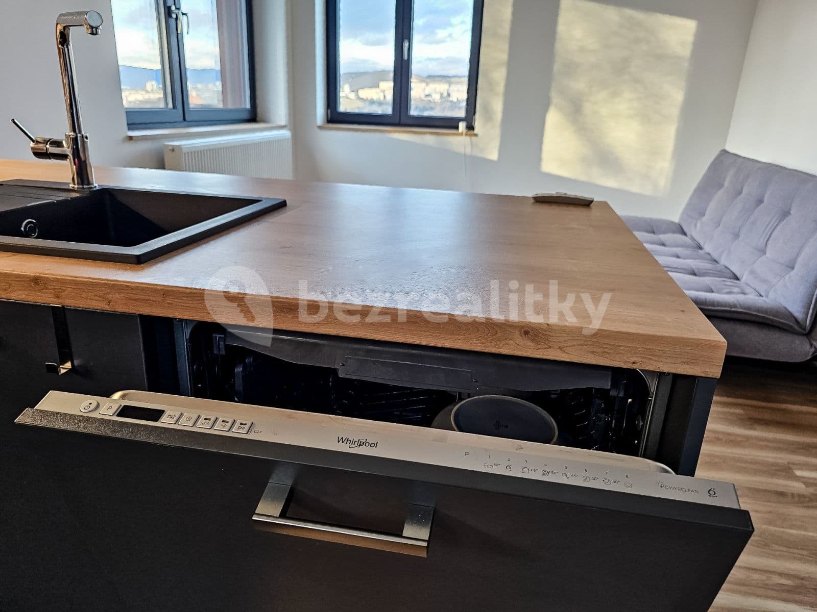 Pronájem bytu 4+kk 96 m², Dykova, Ústí nad Labem, Ústecký kraj Pronájem bytu 4+kk 96 m², Dykova, Ústí nad Labem, Ústecký kraj