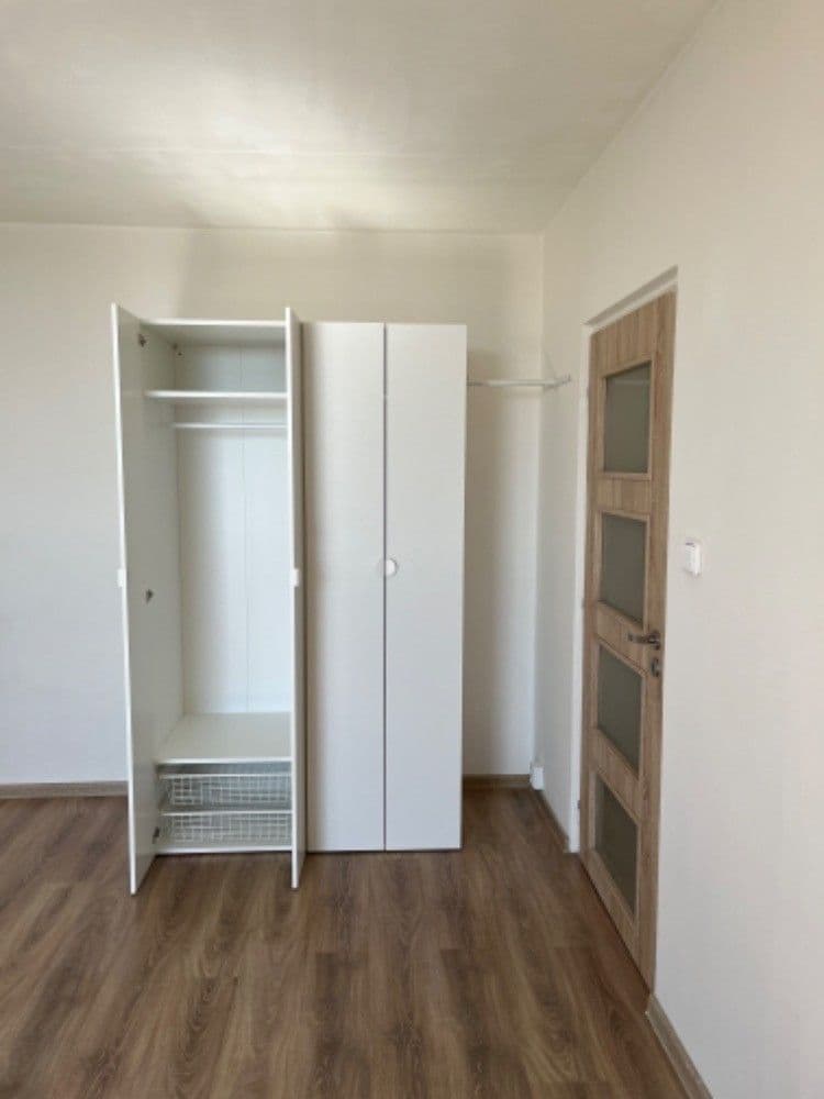 Pronájem bytu 1+1 35 m², Jabloňová, Praha, Praha Pronájem bytu 1+1 35 m², Jabloňová, Praha, Praha