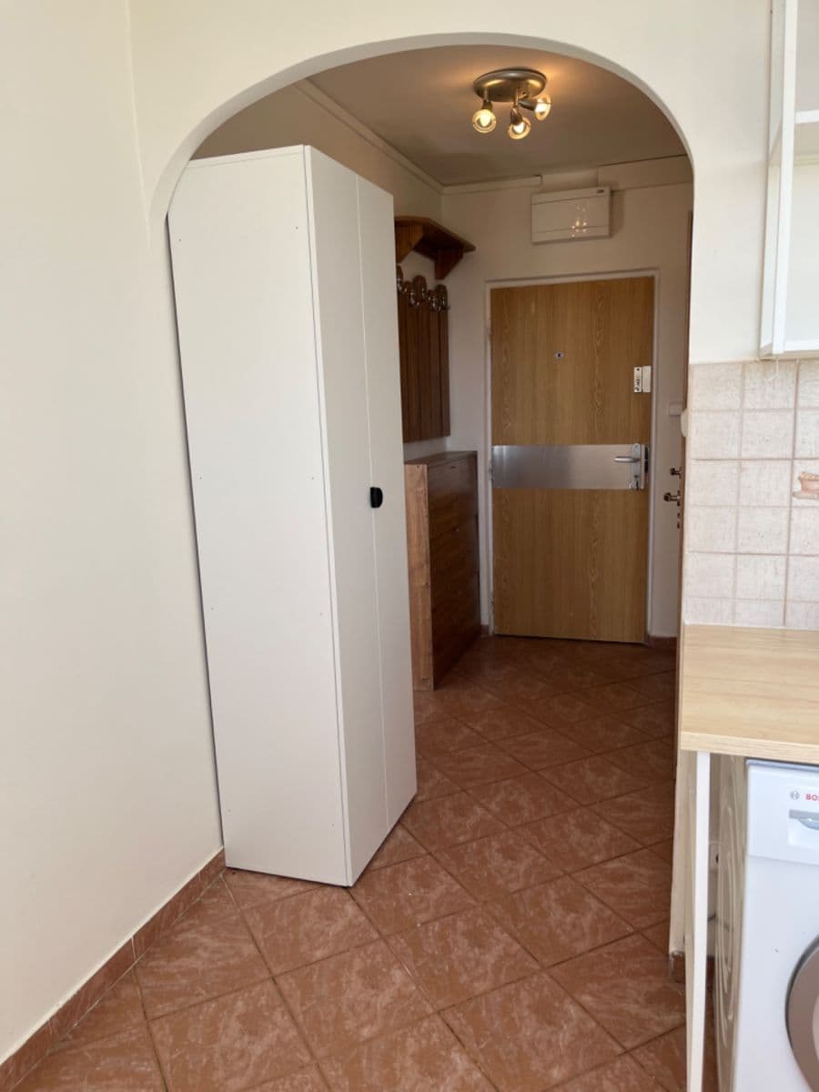 Pronájem bytu 1+1 35 m², Jabloňová, Praha, Praha Pronájem bytu 1+1 35 m², Jabloňová, Praha, Praha