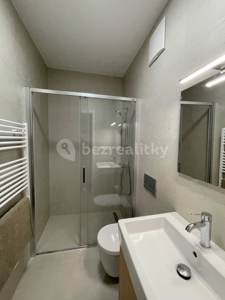 Pronájem bytu 2+1 37 m², Račianska, Nové Mesto, Bratislavský kraj Pronájem bytu 2+1 37 m², Račianska, Nové Mesto, Bratislavský kraj