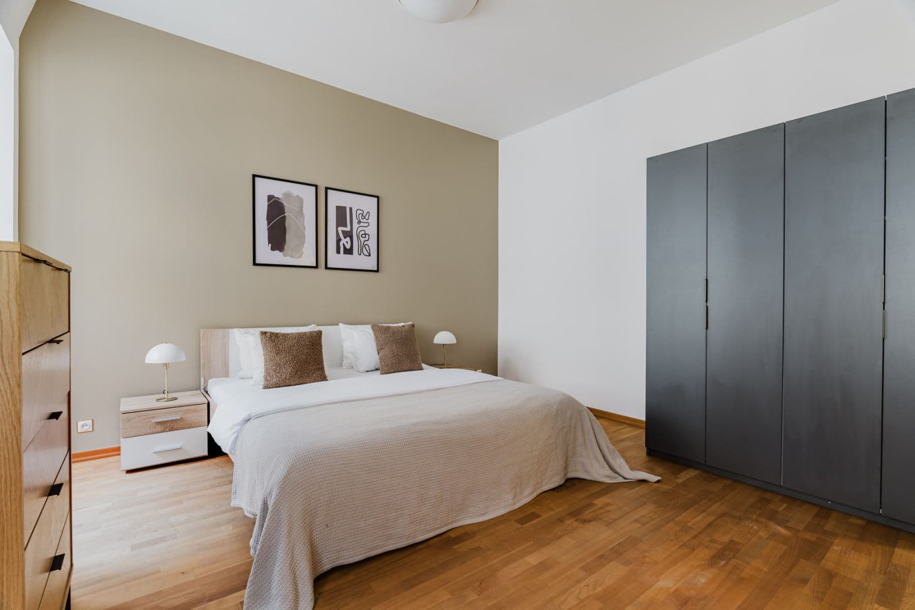 Pronájem bytu 101 m², Dlouhá, Praha, Praha Pronájem bytu 101 m², Dlouhá, Praha, Praha