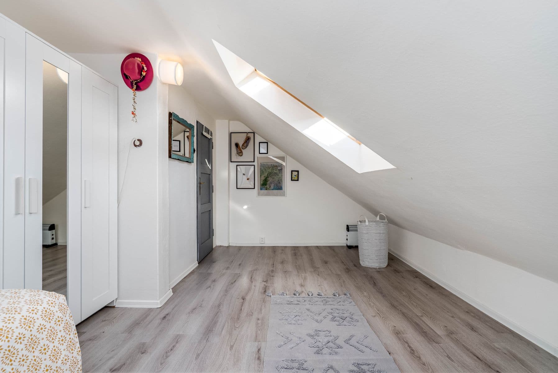 Pronájem bytu 120 m², Jiřinková, Praha, Praha Pronájem bytu 120 m², Jiřinková, Praha, Praha