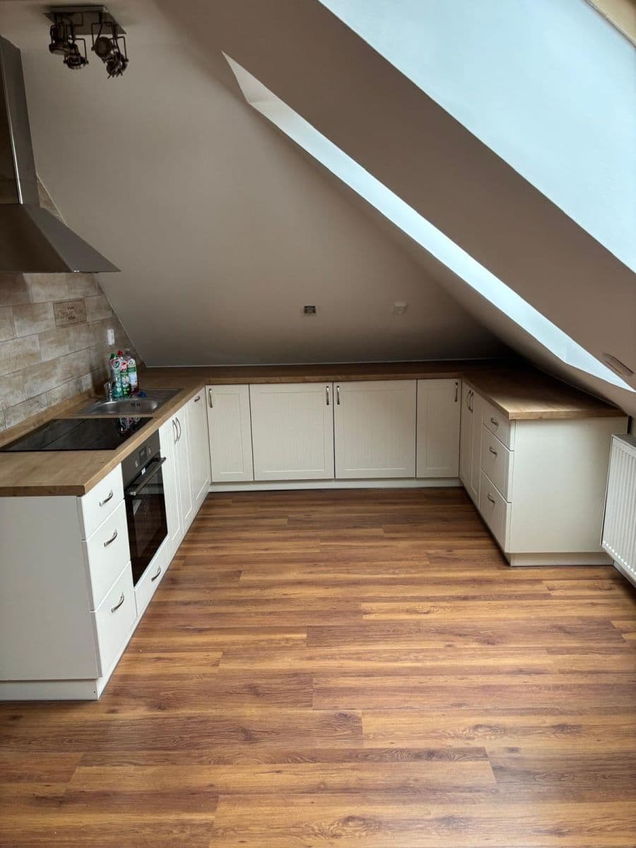 Pronájem bytu 3+kk 98 m², Na Potocích, Radnice, Plzeňský kraj Pronájem bytu 3+kk 98 m², Na Potocích, Radnice, Plzeňský kraj