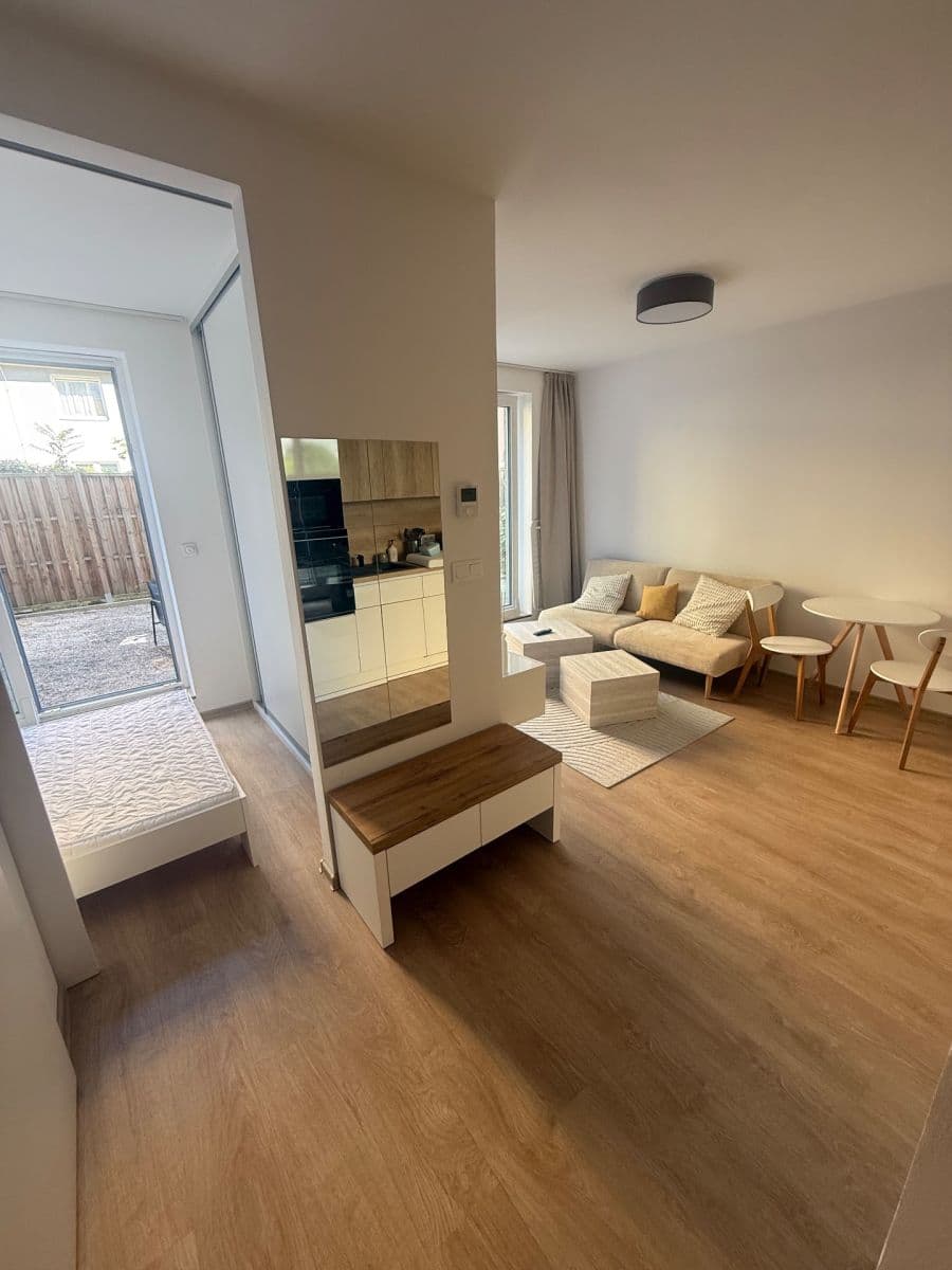Pronájem bytu 2+kk 38 m², Vřesová, Praha, Praha Pronájem bytu 2+kk 38 m², Vřesová, Praha, Praha