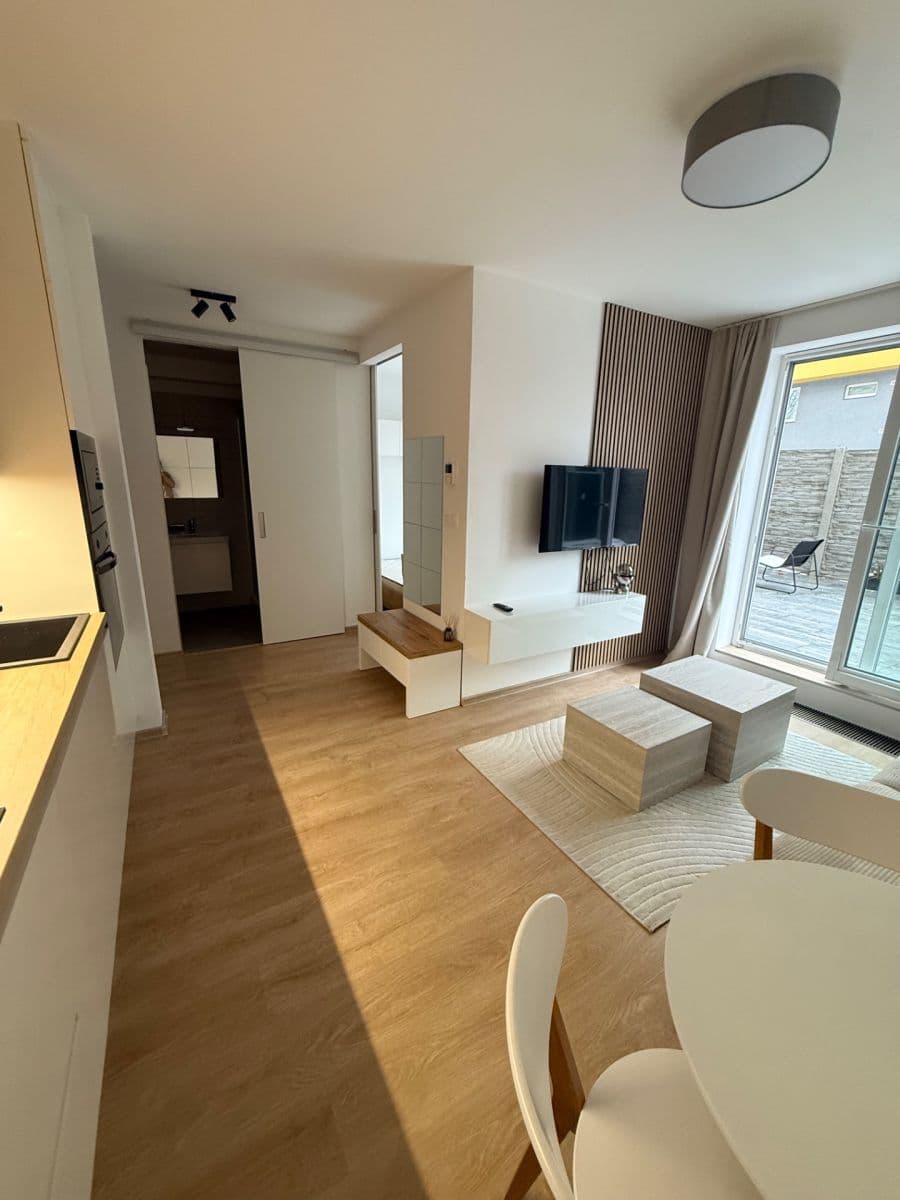 Pronájem bytu 2+kk 38 m², Vřesová, Praha, Praha Pronájem bytu 2+kk 38 m², Vřesová, Praha, Praha