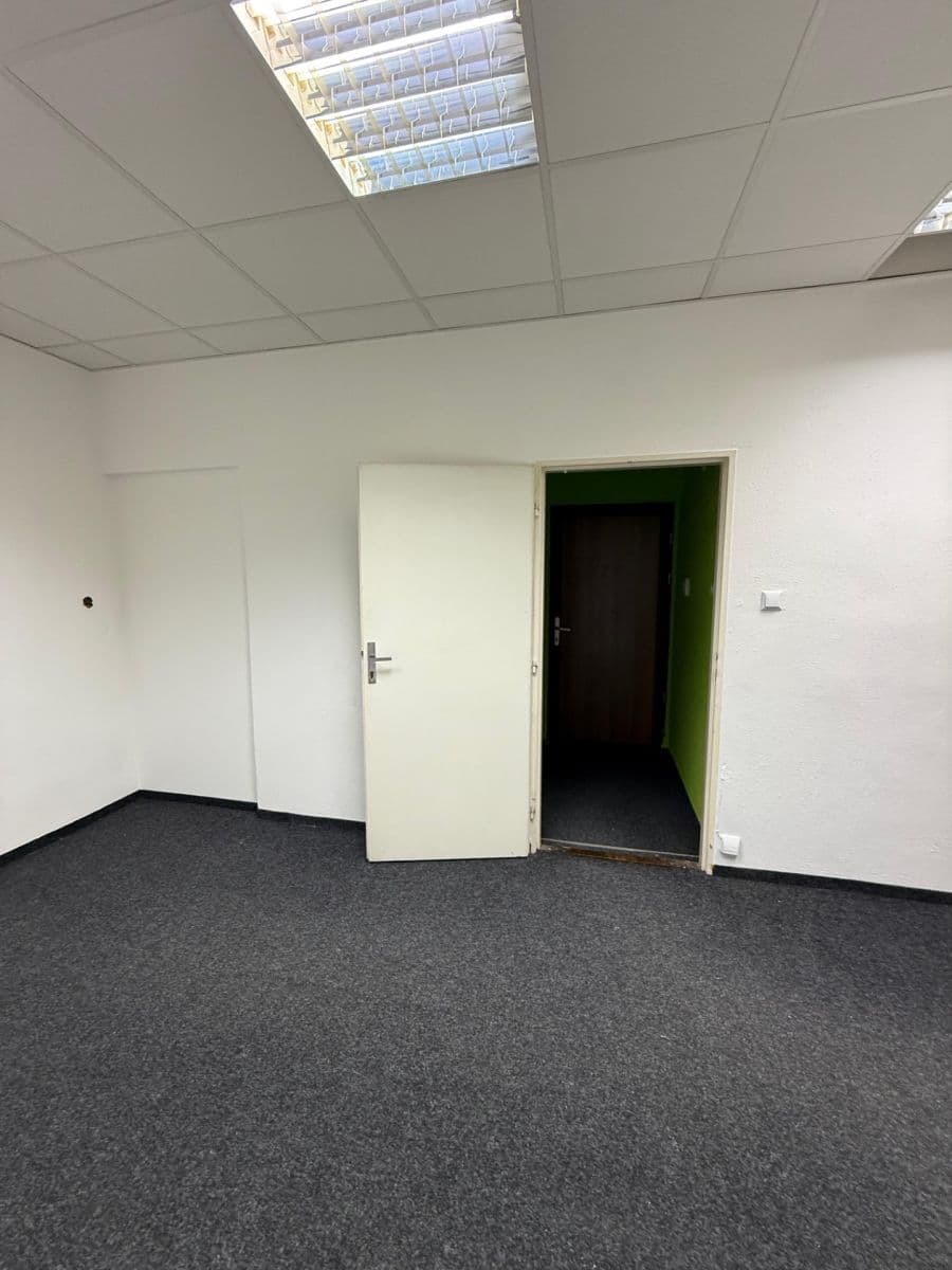 Pronájem nebytového prostoru 70 m², Koterovská, Plzeň, Plzeňský kraj Pronájem nebytového prostoru 70 m², Koterovská, Plzeň, Plzeňský kraj