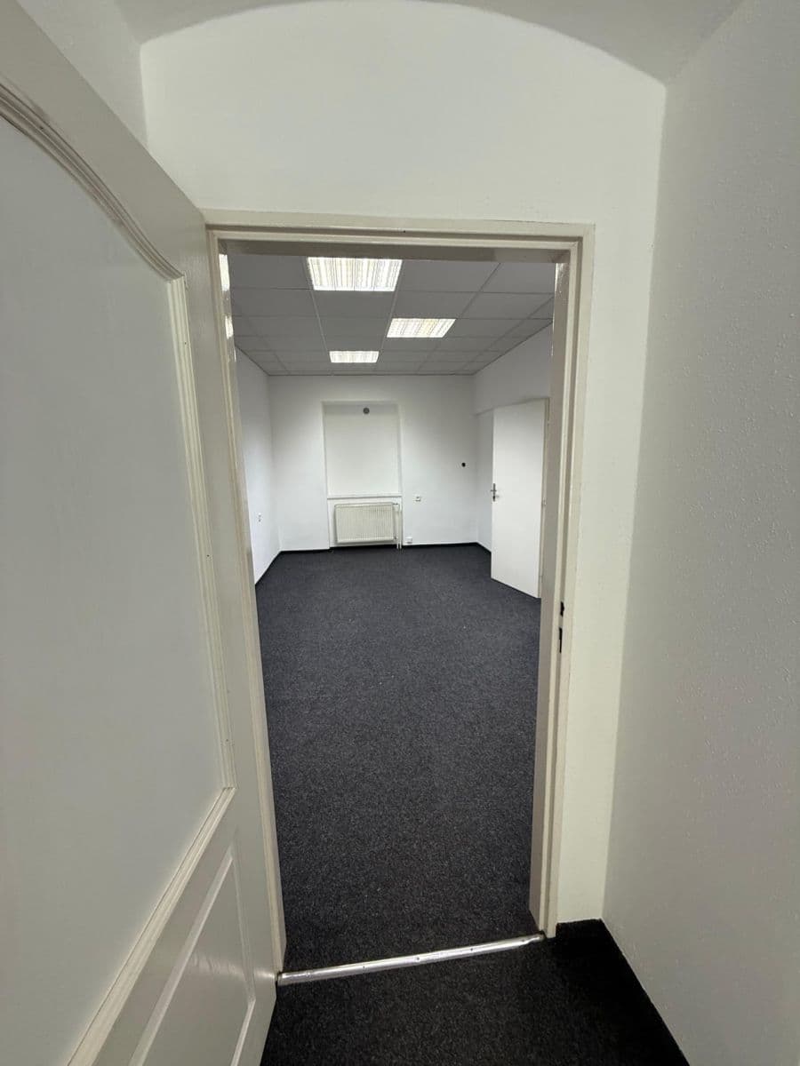 Pronájem nebytového prostoru 70 m², Koterovská, Plzeň, Plzeňský kraj Pronájem nebytového prostoru 70 m², Koterovská, Plzeň, Plzeňský kraj