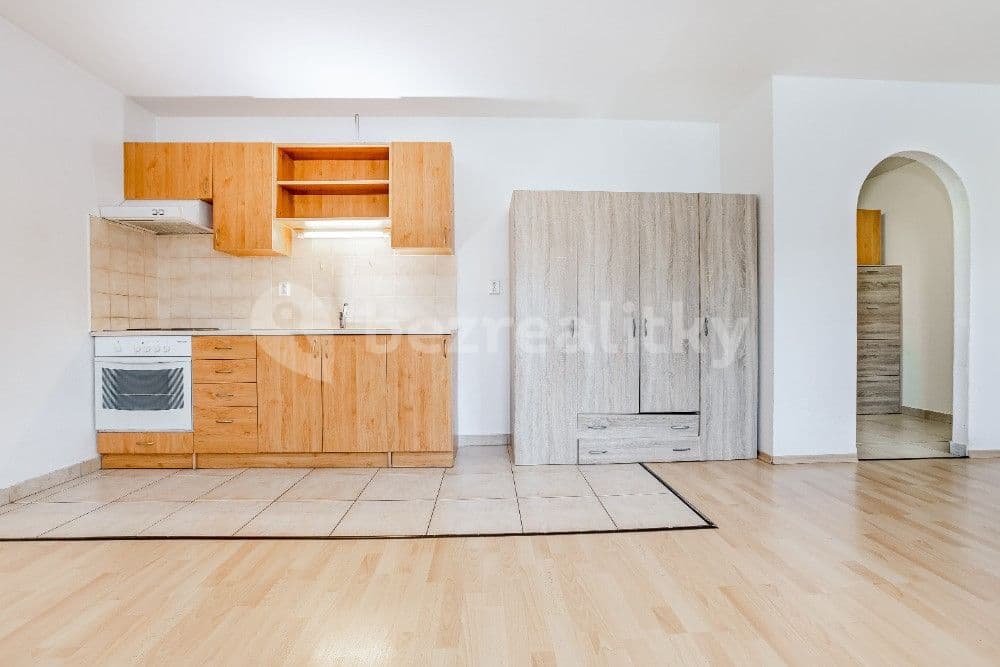 Prodej bytu 1+kk 40 m², Náměstí míru, Protivín, Jihočeský kraj Prodej bytu 1+kk 40 m², Náměstí míru, Protivín, Jihočeský kraj