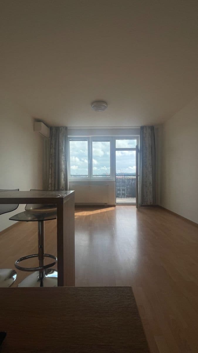 Pronájem bytu 1+kk 32 m², Podkovářská, Praha, Praha Pronájem bytu 1+kk 32 m², Podkovářská, Praha, Praha