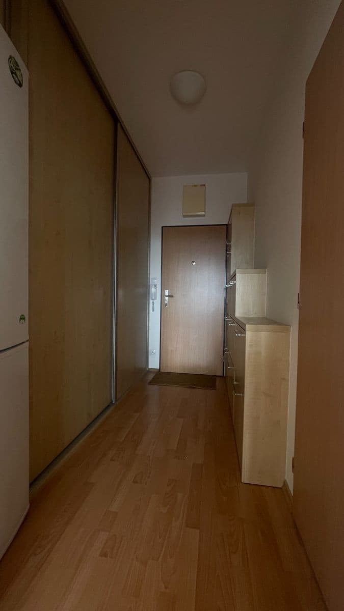 Pronájem bytu 1+kk 32 m², Podkovářská, Praha, Praha Pronájem bytu 1+kk 32 m², Podkovářská, Praha, Praha