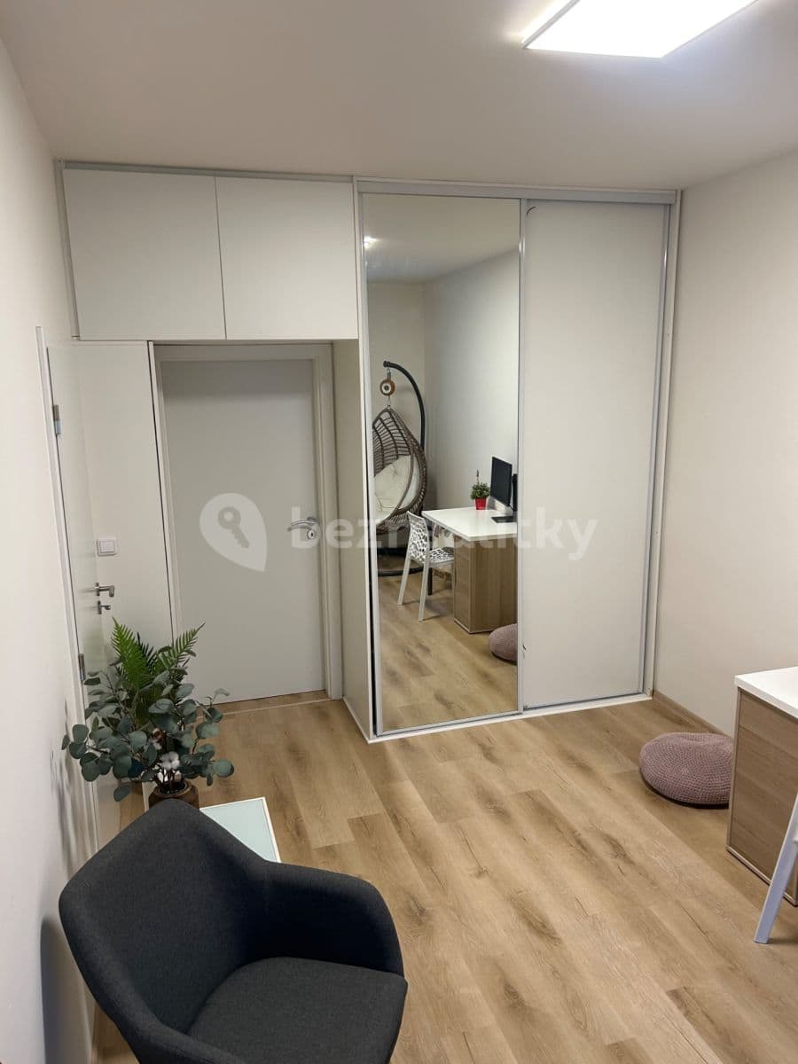 Pronájem bytu 2+kk 44 m², Pod Hájkem, Praha, Praha Pronájem bytu 2+kk 44 m², Pod Hájkem, Praha, Praha
