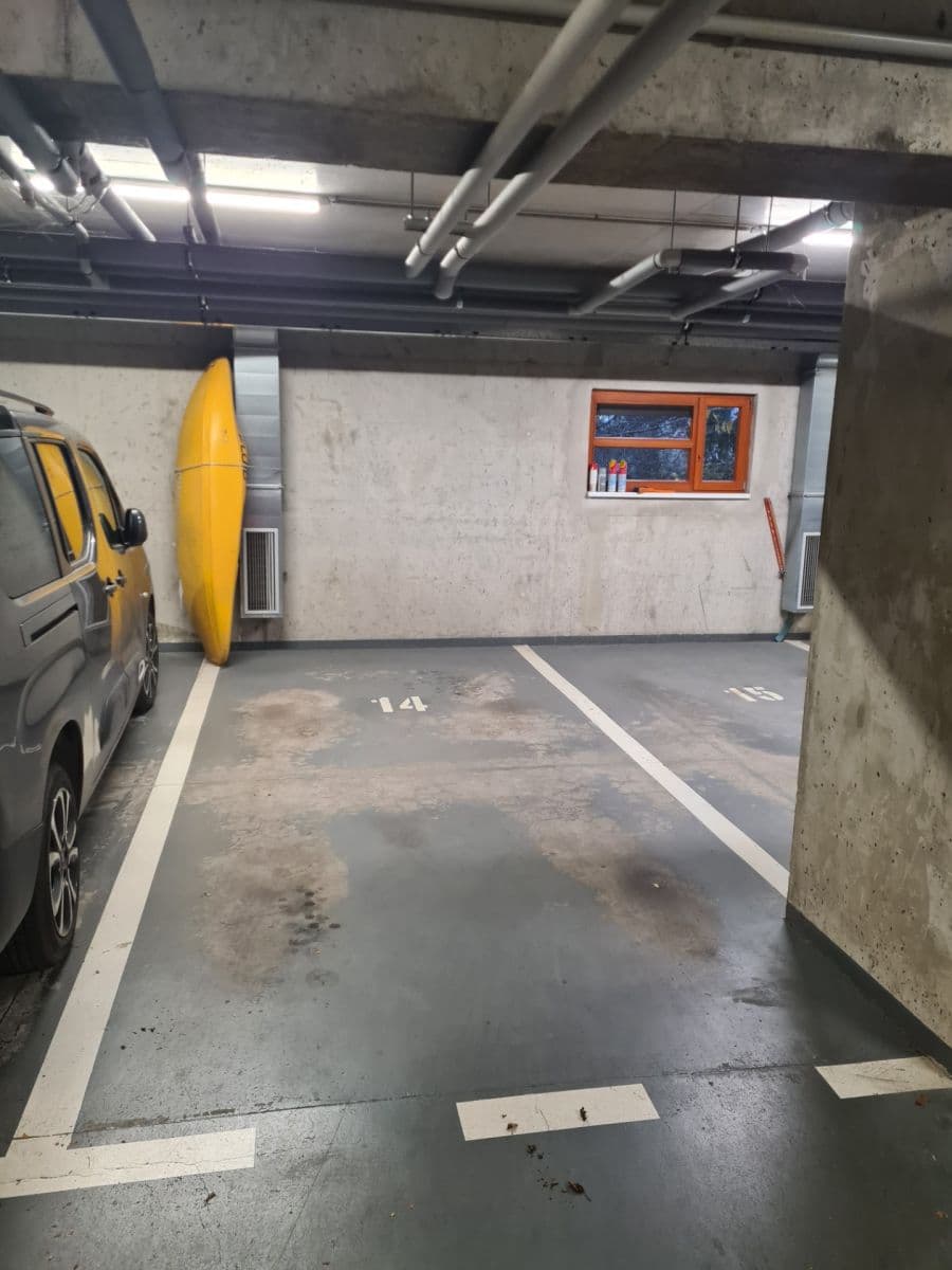 Pronájem garáže 12 m², Praha, Praha Pronájem garáže 12 m², Praha, Praha