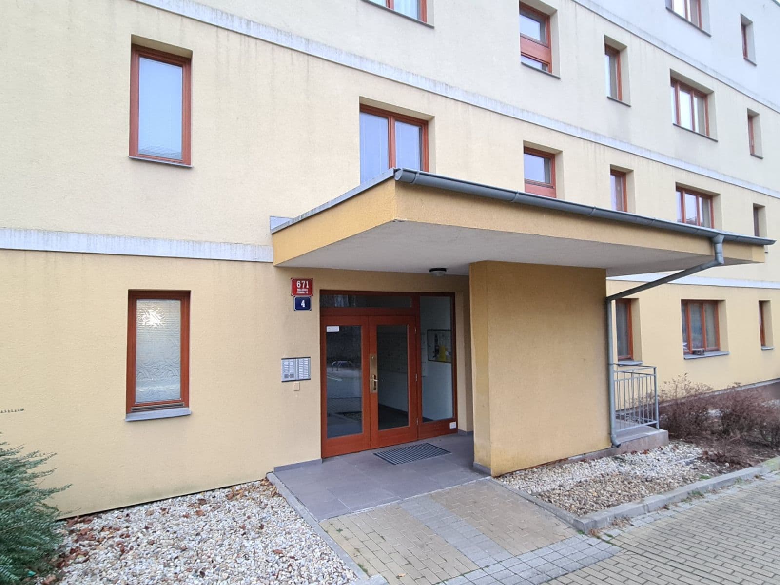 Pronájem garáže 12 m², Praha, Praha Pronájem garáže 12 m², Praha, Praha