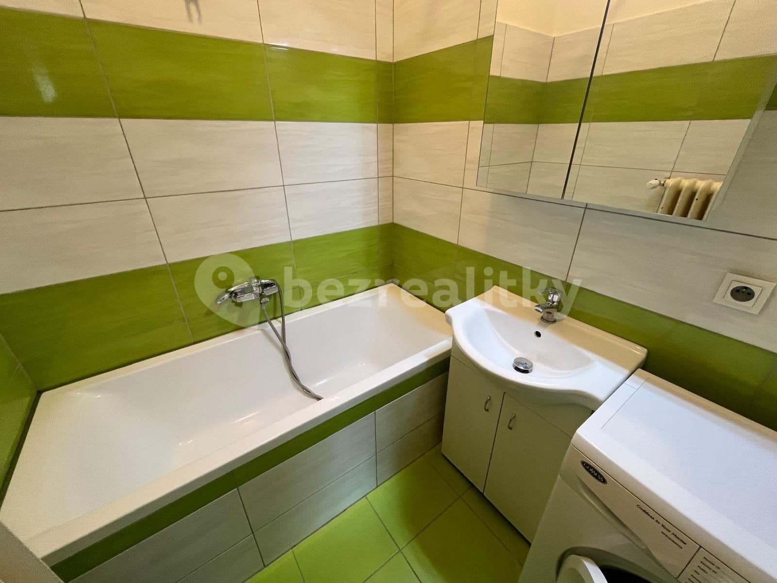 Pronájem bytu 1+kk 32 m², Donská, Praha, Praha Pronájem bytu 1+kk 32 m², Donská, Praha, Praha