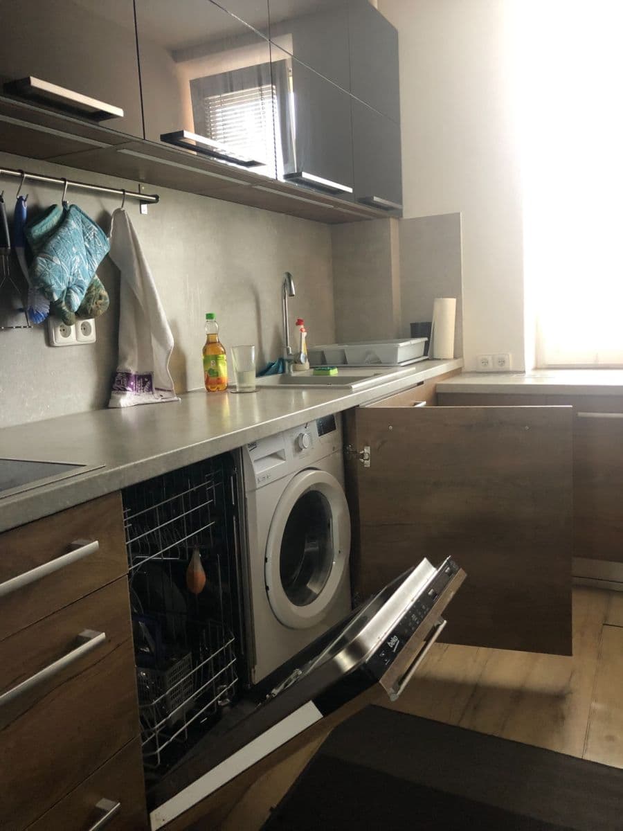 Pronájem bytu 2+kk 53 m², Macanova, Pardubice, Pardubický kraj Pronájem bytu 2+kk 53 m², Macanova, Pardubice, Pardubický kraj