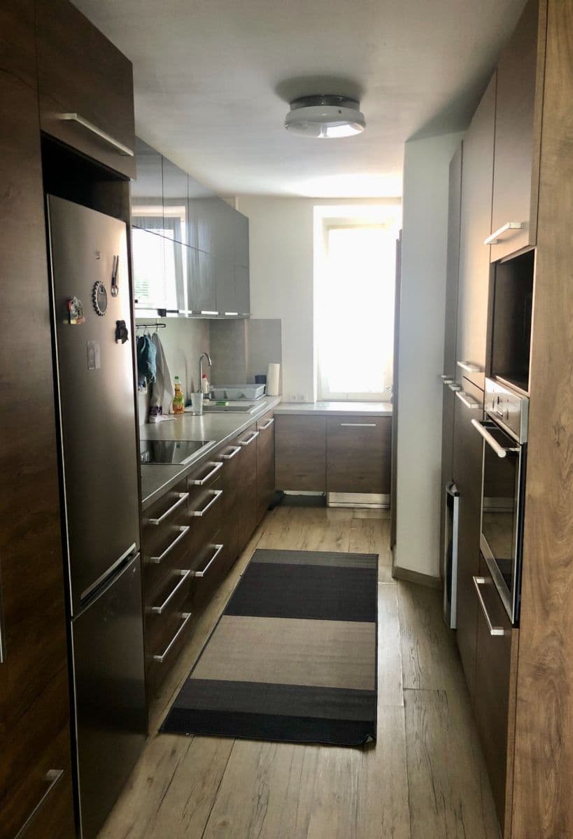 Pronájem bytu 2+kk 53 m², Macanova, Pardubice, Pardubický kraj Pronájem bytu 2+kk 53 m², Macanova, Pardubice, Pardubický kraj