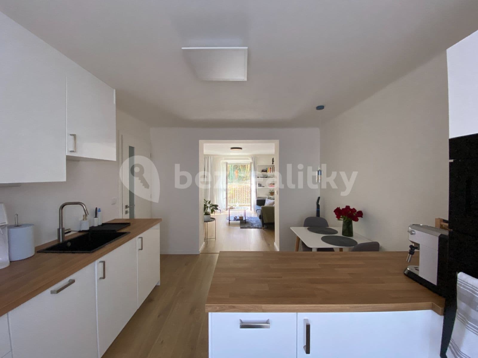 Pronájem bytu 2+kk 50 m², Jeremenkova, Praha, Praha Pronájem bytu 2+kk 50 m², Jeremenkova, Praha, Praha