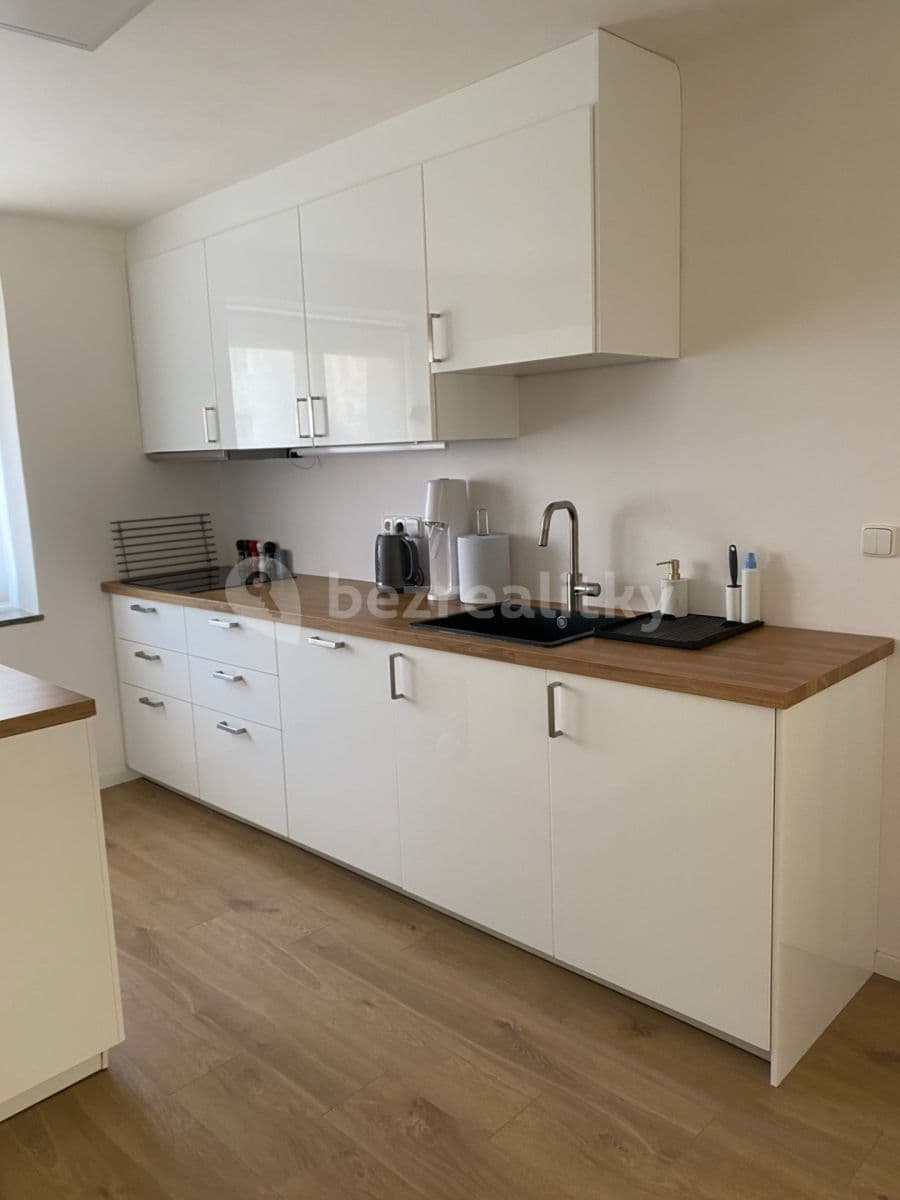 Pronájem bytu 2+kk 50 m², Jeremenkova, Praha, Praha Pronájem bytu 2+kk 50 m², Jeremenkova, Praha, Praha