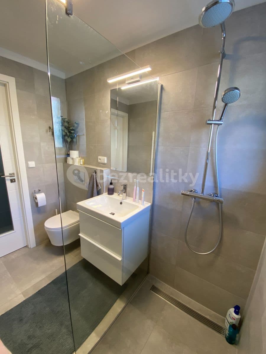 Pronájem bytu 2+kk 50 m², Jeremenkova, Praha, Praha Pronájem bytu 2+kk 50 m², Jeremenkova, Praha, Praha