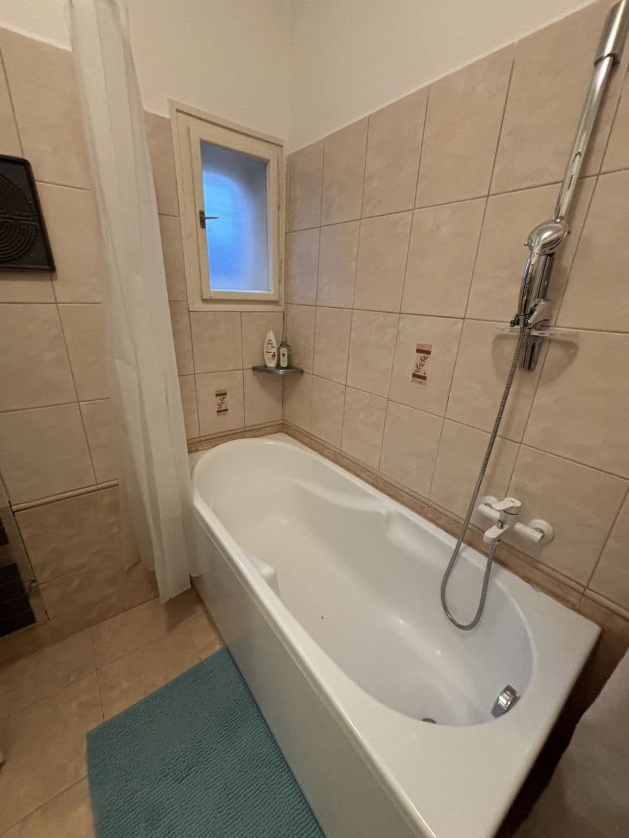 Pronájem bytu 85 m², Pod Štěpem, Praha, Praha Pronájem bytu 85 m², Pod Štěpem, Praha, Praha