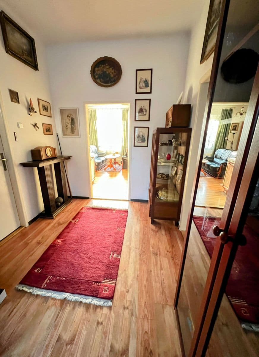 Pronájem bytu 85 m², Pod Štěpem, Praha, Praha Pronájem bytu 85 m², Pod Štěpem, Praha, Praha