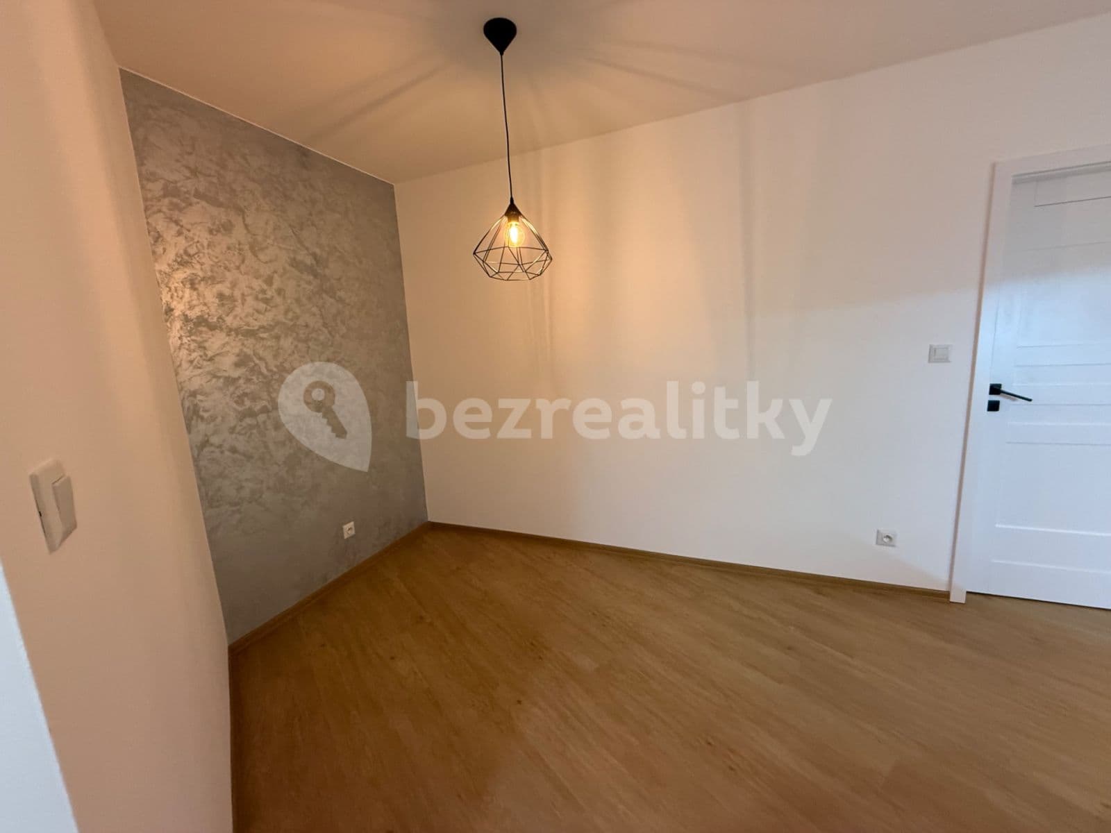 Pronájem bytu 4+kk 90 m², Škroupova, Hradec Králové, Královéhradecký kraj Pronájem bytu 4+kk 90 m², Škroupova, Hradec Králové, Královéhradecký kraj