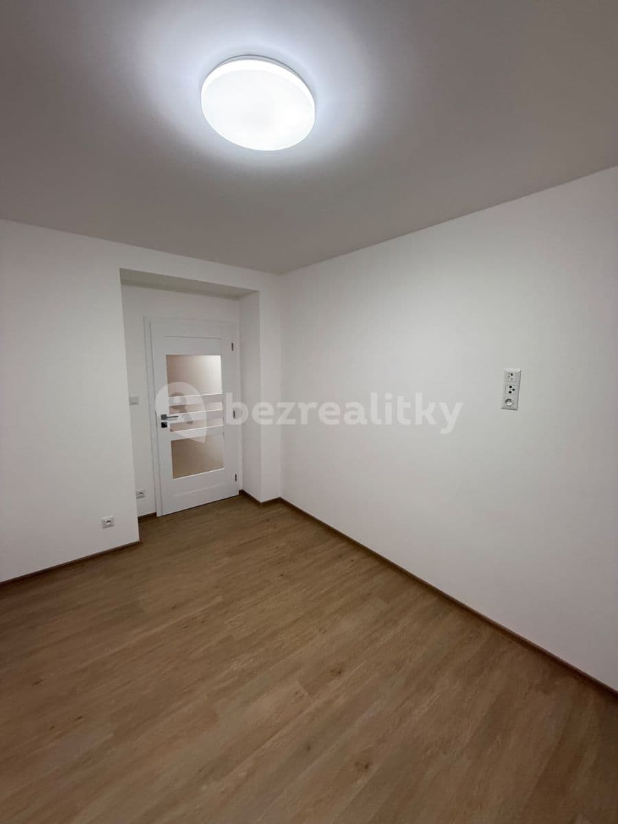Pronájem bytu 4+kk 90 m², Škroupova, Hradec Králové, Královéhradecký kraj Pronájem bytu 4+kk 90 m², Škroupova, Hradec Králové, Královéhradecký kraj