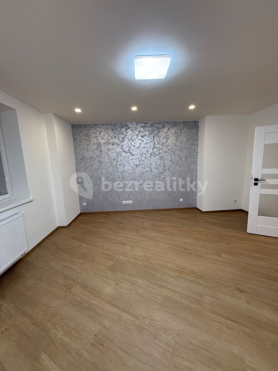 Pronájem bytu 4+kk 90 m², Škroupova, Hradec Králové, Královéhradecký kraj Pronájem bytu 4+kk 90 m², Škroupova, Hradec Králové, Královéhradecký kraj