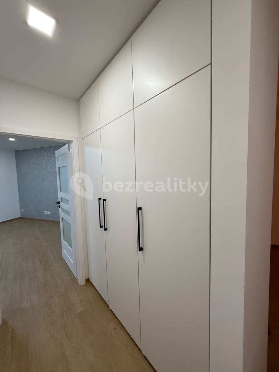 Pronájem bytu 4+kk 90 m², Škroupova, Hradec Králové, Královéhradecký kraj Pronájem bytu 4+kk 90 m², Škroupova, Hradec Králové, Královéhradecký kraj