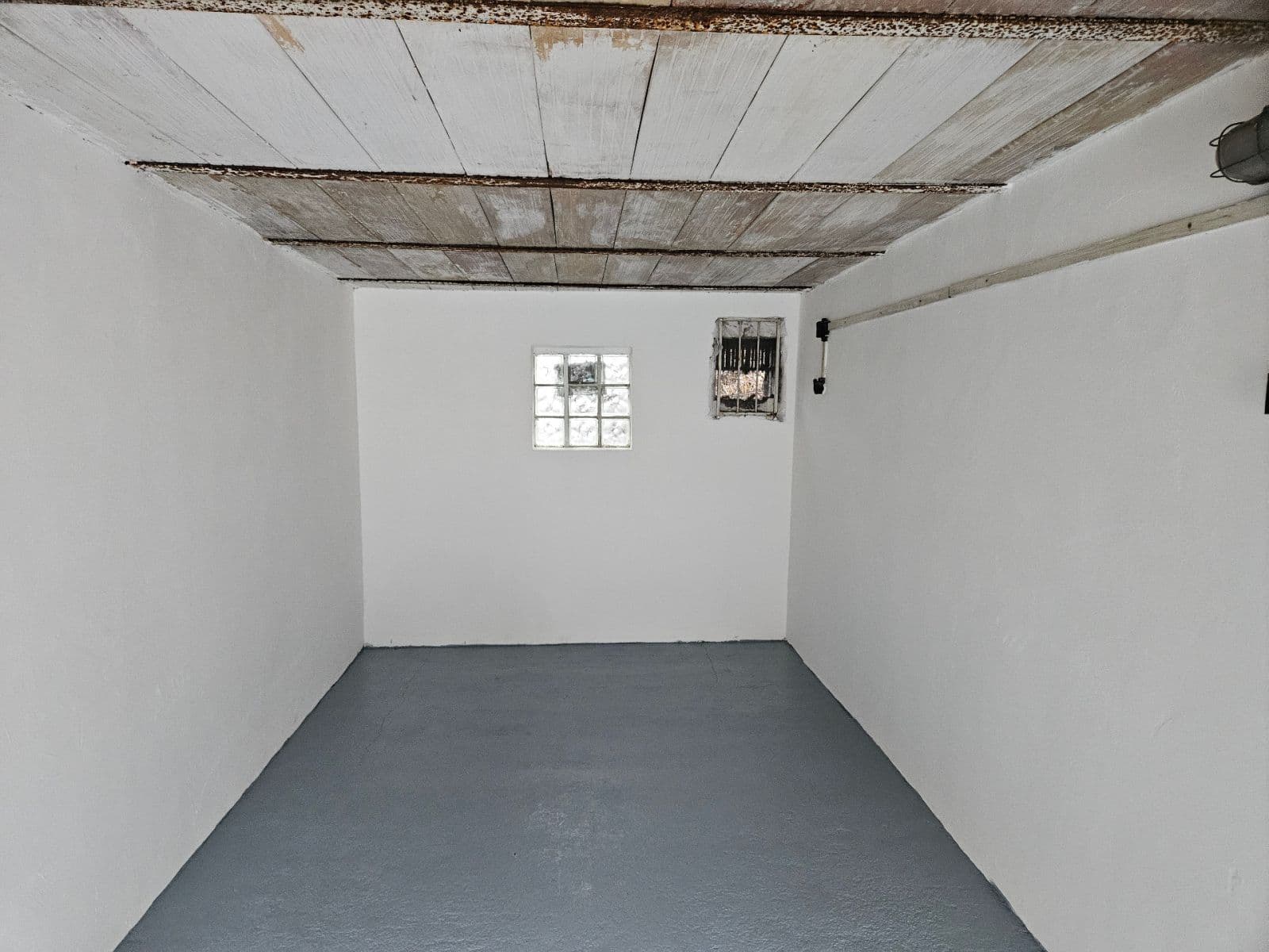 Prodej garáže 19 m², Buštěhradská, Praha, Praha Prodej garáže 19 m², Buštěhradská, Praha, Praha