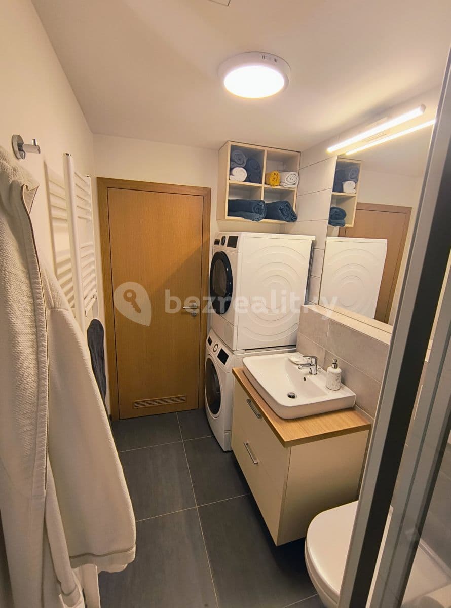 Pronájem bytu 2+kk 51 m², Karlická, Praha, Praha Pronájem bytu 2+kk 51 m², Karlická, Praha, Praha