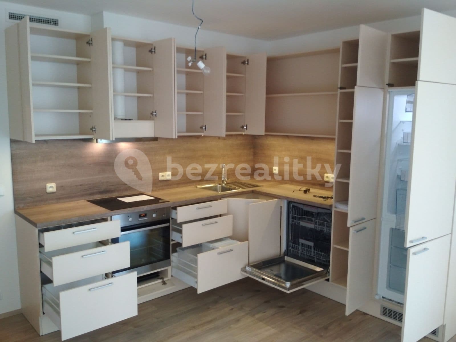 Pronájem bytu 2+kk 51 m², Karlická, Praha, Praha Pronájem bytu 2+kk 51 m², Karlická, Praha, Praha