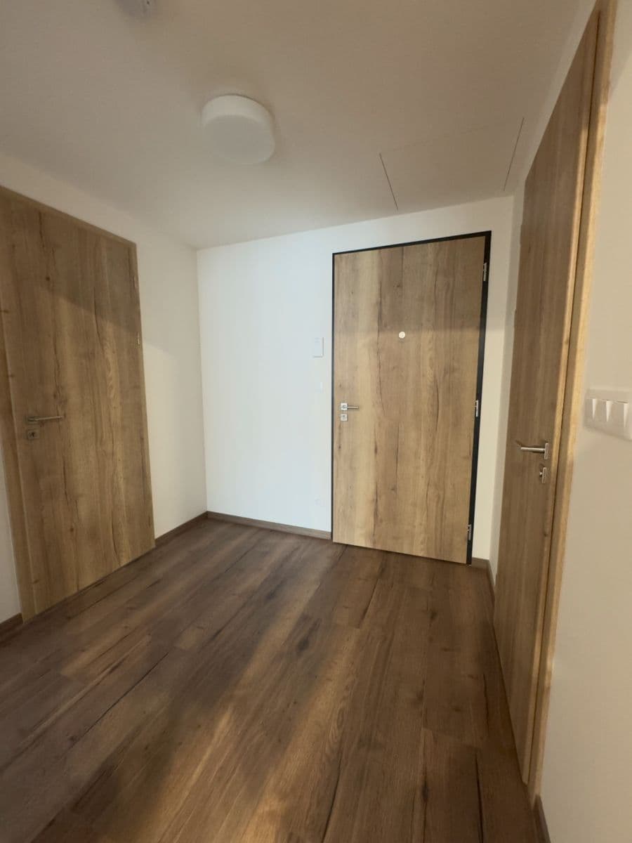 Pronájem bytu 2+kk 54 m², Kolbenova, Praha, Praha Pronájem bytu 2+kk 54 m², Kolbenova, Praha, Praha