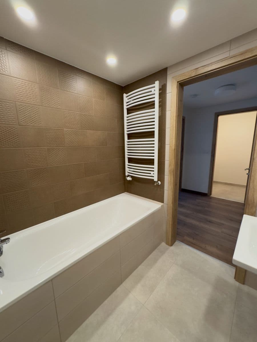 Pronájem bytu 2+kk 54 m², Kolbenova, Praha, Praha Pronájem bytu 2+kk 54 m², Kolbenova, Praha, Praha