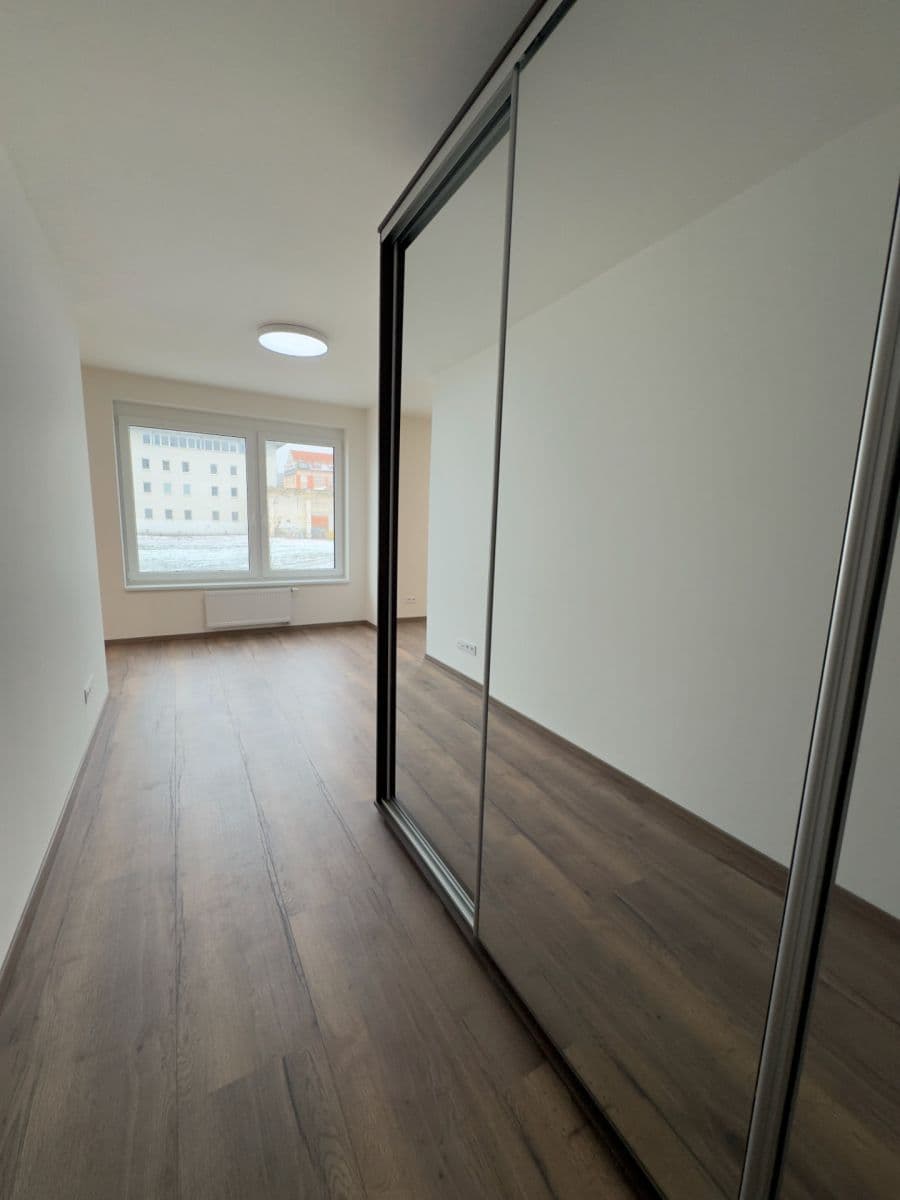 Pronájem bytu 2+kk 54 m², Kolbenova, Praha, Praha Pronájem bytu 2+kk 54 m², Kolbenova, Praha, Praha