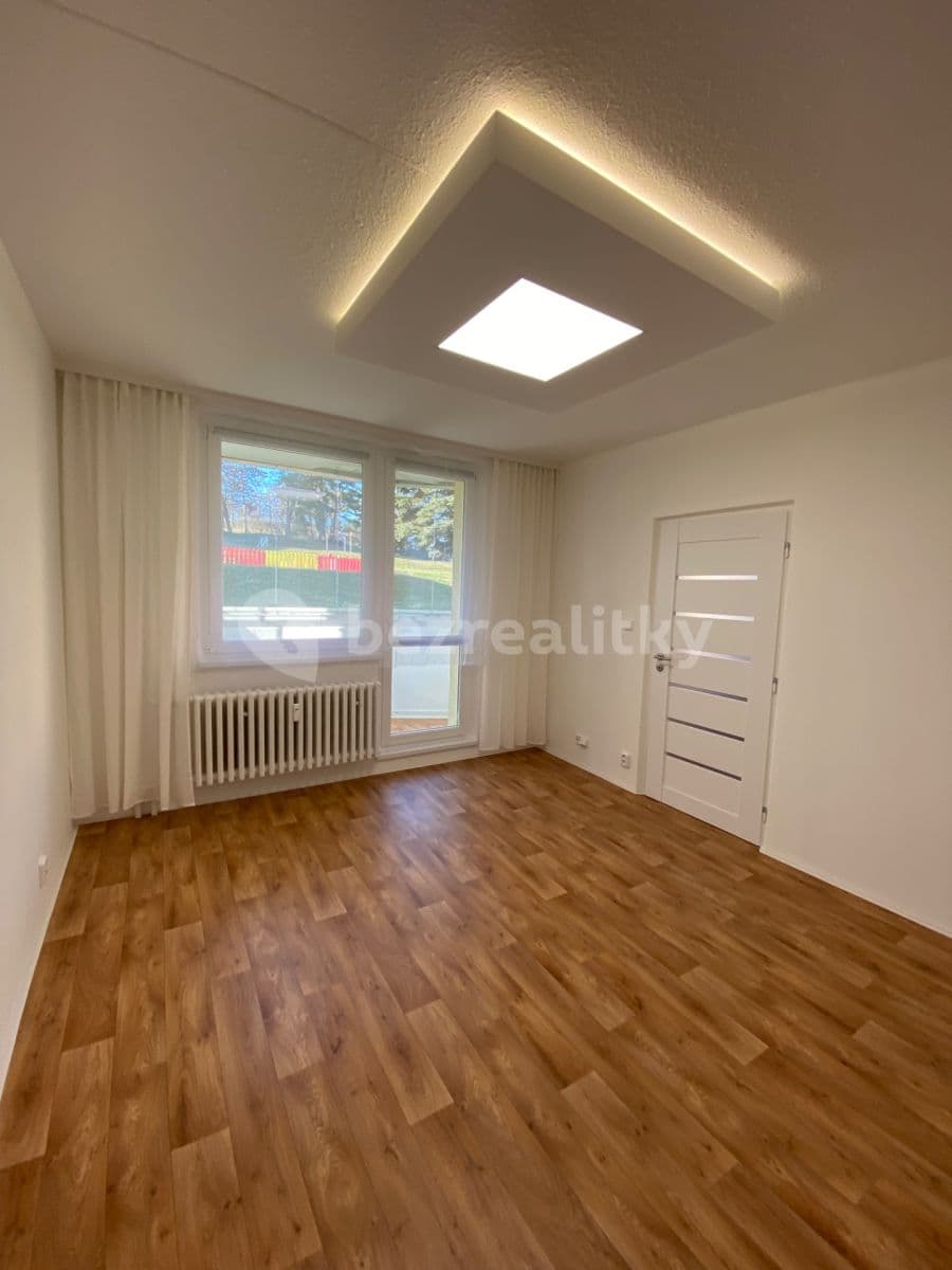 Pronájem bytu 3+1 74 m², Pod Soudním vrchem, Znojmo, Jihomoravský kraj Pronájem bytu 3+1 74 m², Pod Soudním vrchem, Znojmo, Jihomoravský kraj