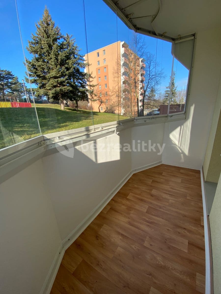 Pronájem bytu 3+1 74 m², Pod Soudním vrchem, Znojmo, Jihomoravský kraj Pronájem bytu 3+1 74 m², Pod Soudním vrchem, Znojmo, Jihomoravský kraj