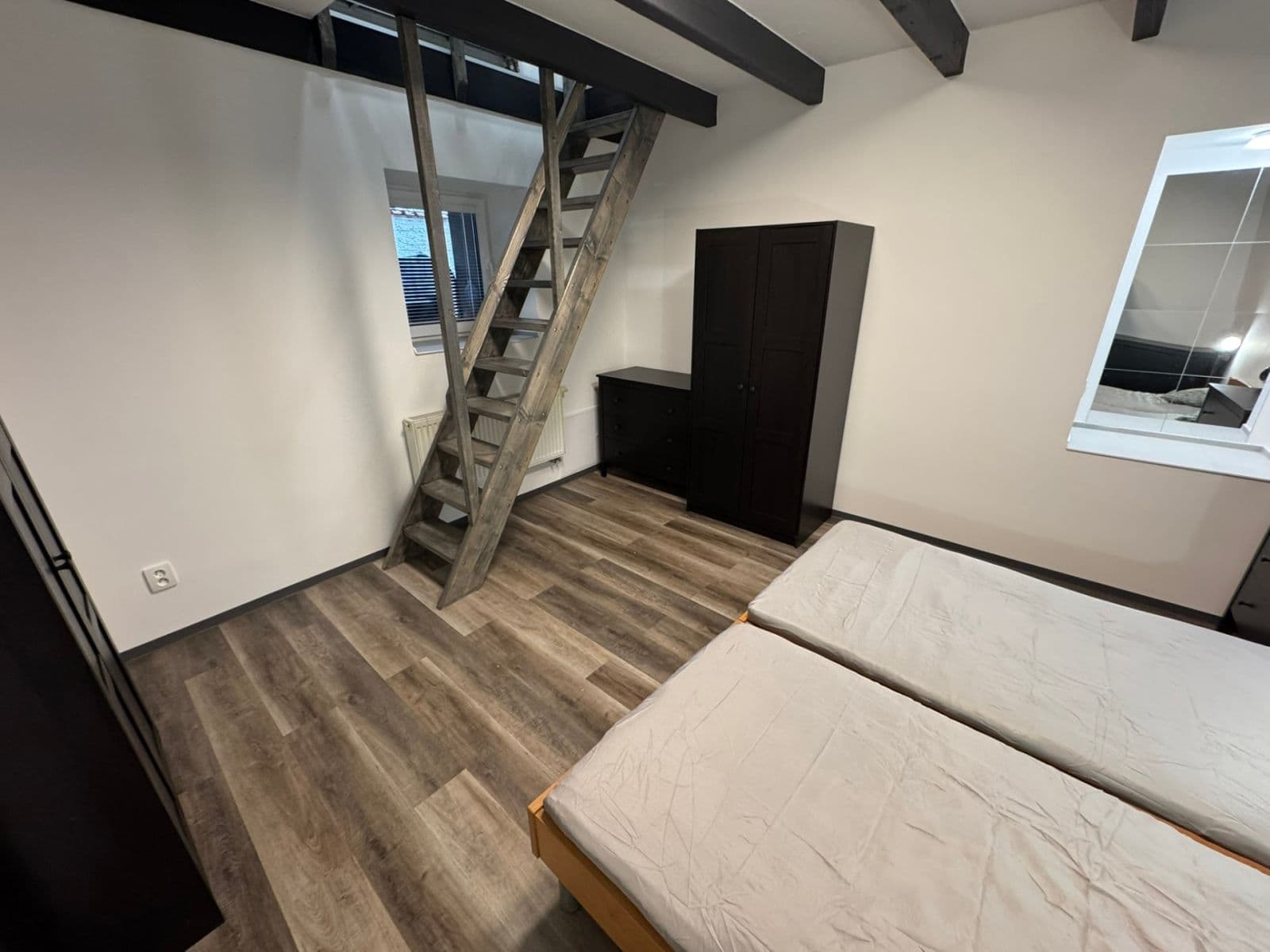 Pronájem bytu 3+kk 70 m², Hlubočepská, Praha, Praha Pronájem bytu 3+kk 70 m², Hlubočepská, Praha, Praha