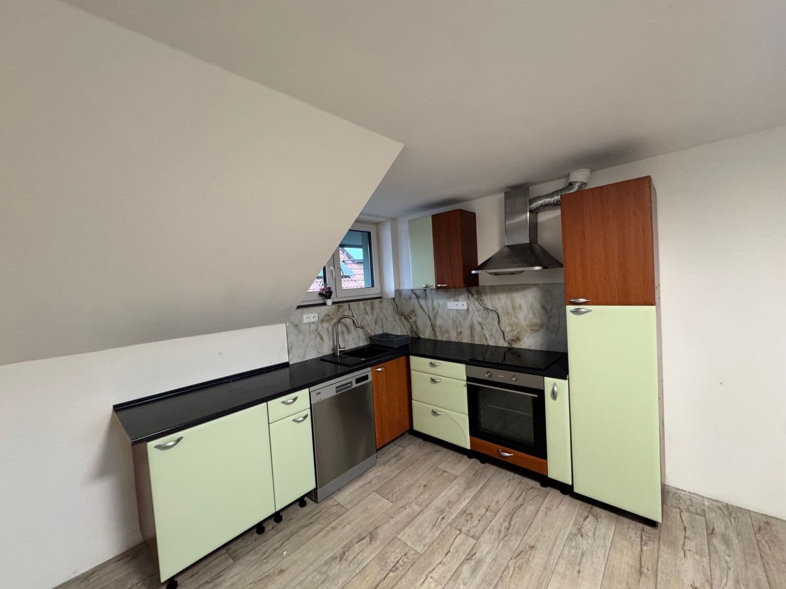 Pronájem bytu 2+kk 60 m², Štenclova, Dašice, Pardubický kraj Pronájem bytu 2+kk 60 m², Štenclova, Dašice, Pardubický kraj