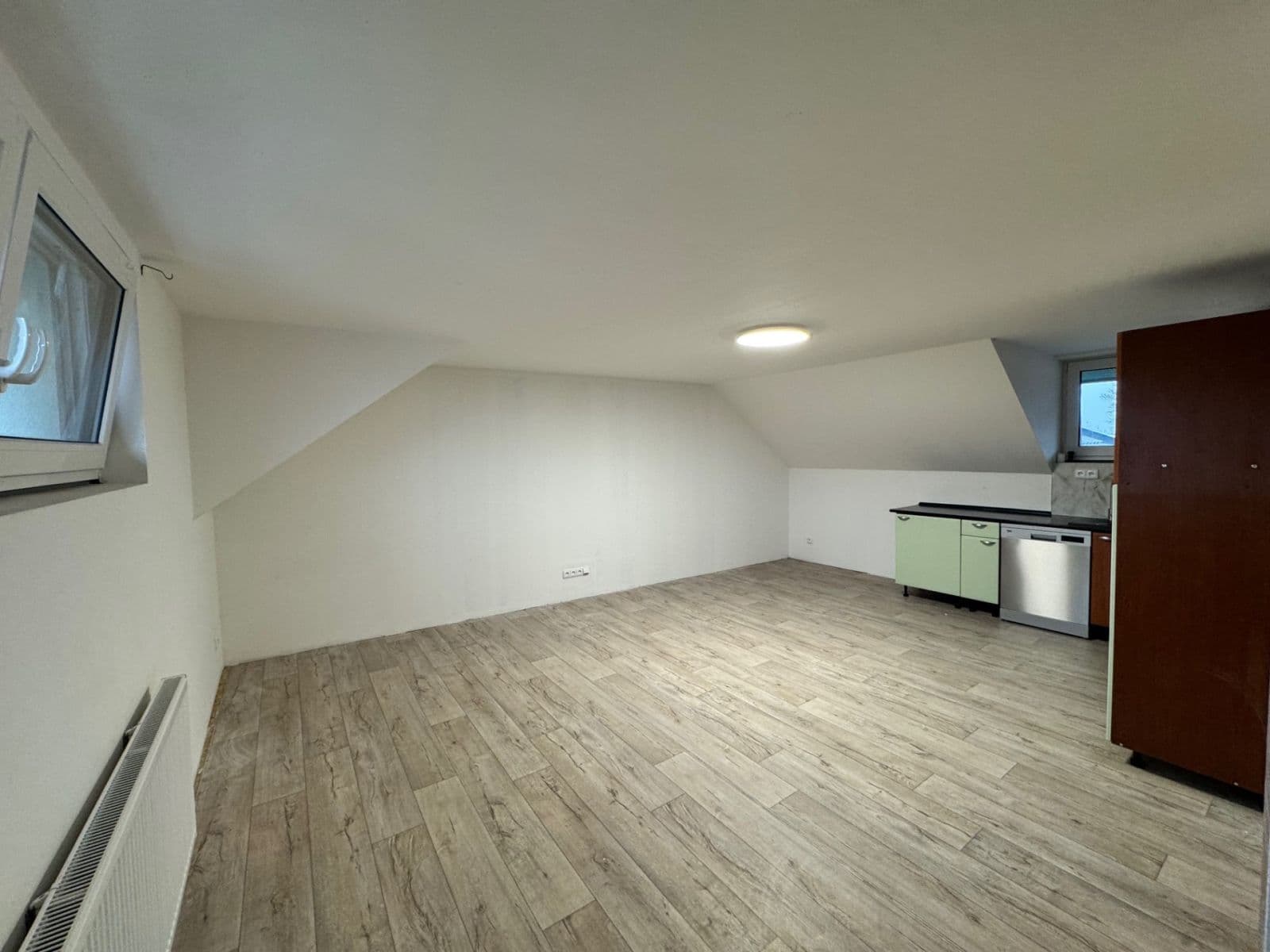 Pronájem bytu 2+kk 60 m², Štenclova, Dašice, Pardubický kraj Pronájem bytu 2+kk 60 m², Štenclova, Dašice, Pardubický kraj