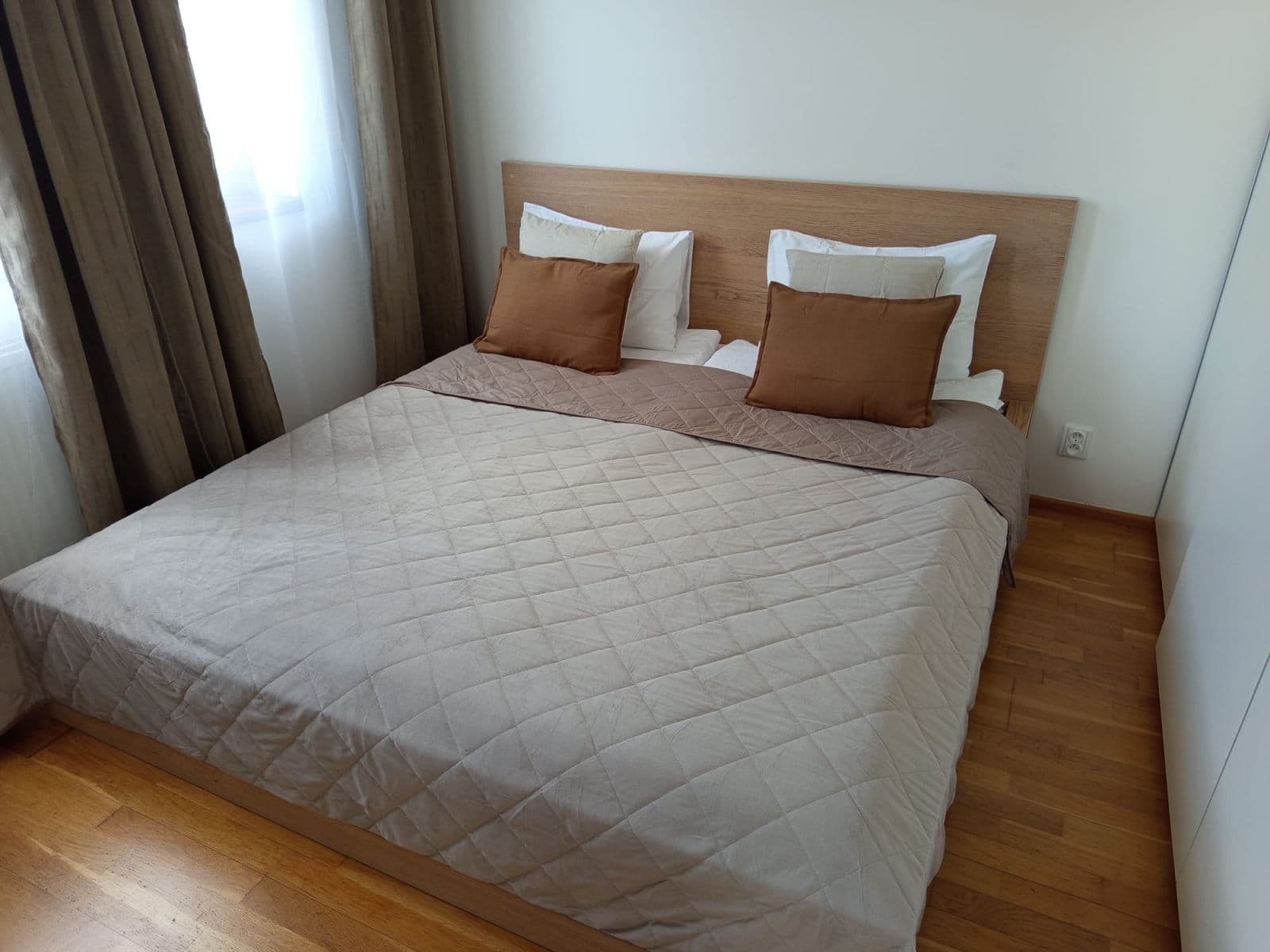 Pronájem bytu 50 m², Teplická, Praha, Praha Pronájem bytu 50 m², Teplická, Praha, Praha