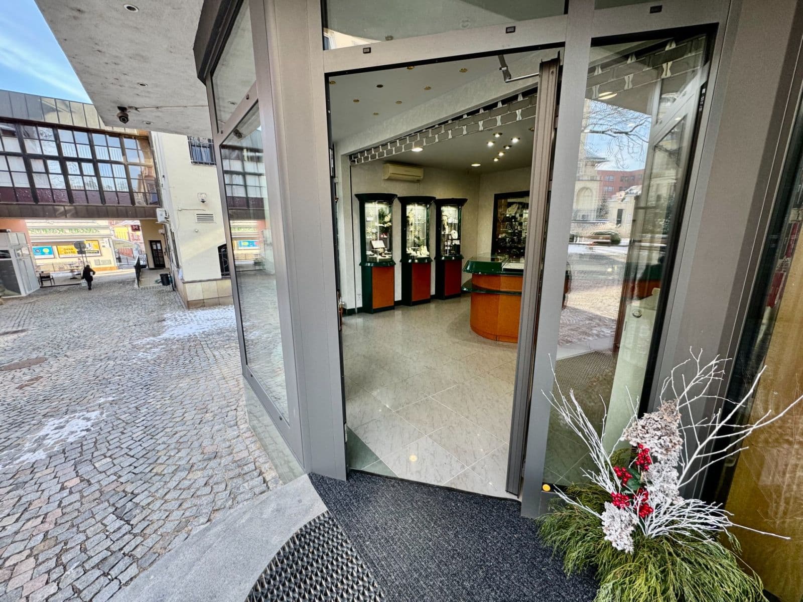 Pronájem nebytového prostoru 23 m², 17. listopadu, Ústí nad Orlicí, Pardubický kraj Pronájem nebytového prostoru 23 m², 17. listopadu, Ústí nad Orlicí, Pardubický kraj