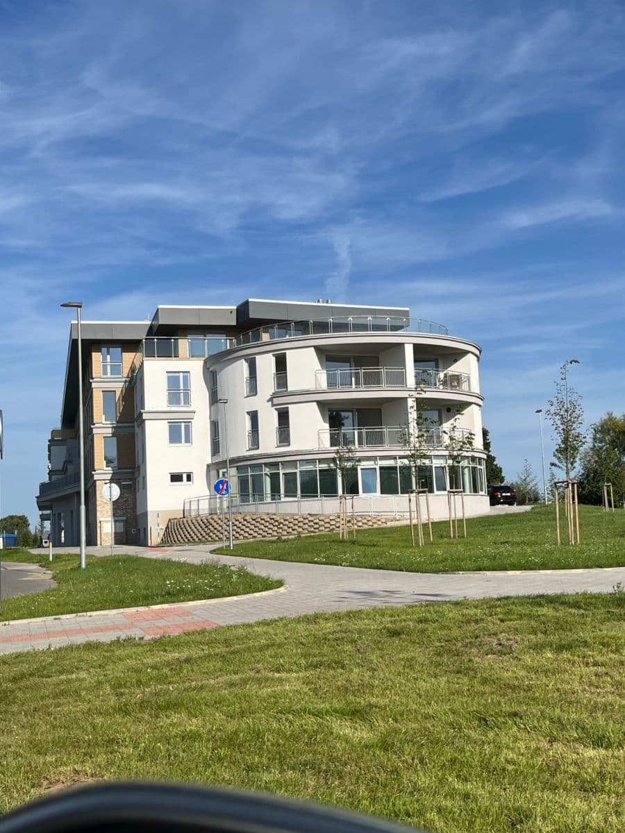 Pronájem garáže 15 m², U Sportovní školy, Pardubice, Pardubický kraj Pronájem garáže 15 m², U Sportovní školy, Pardubice, Pardubický kraj
